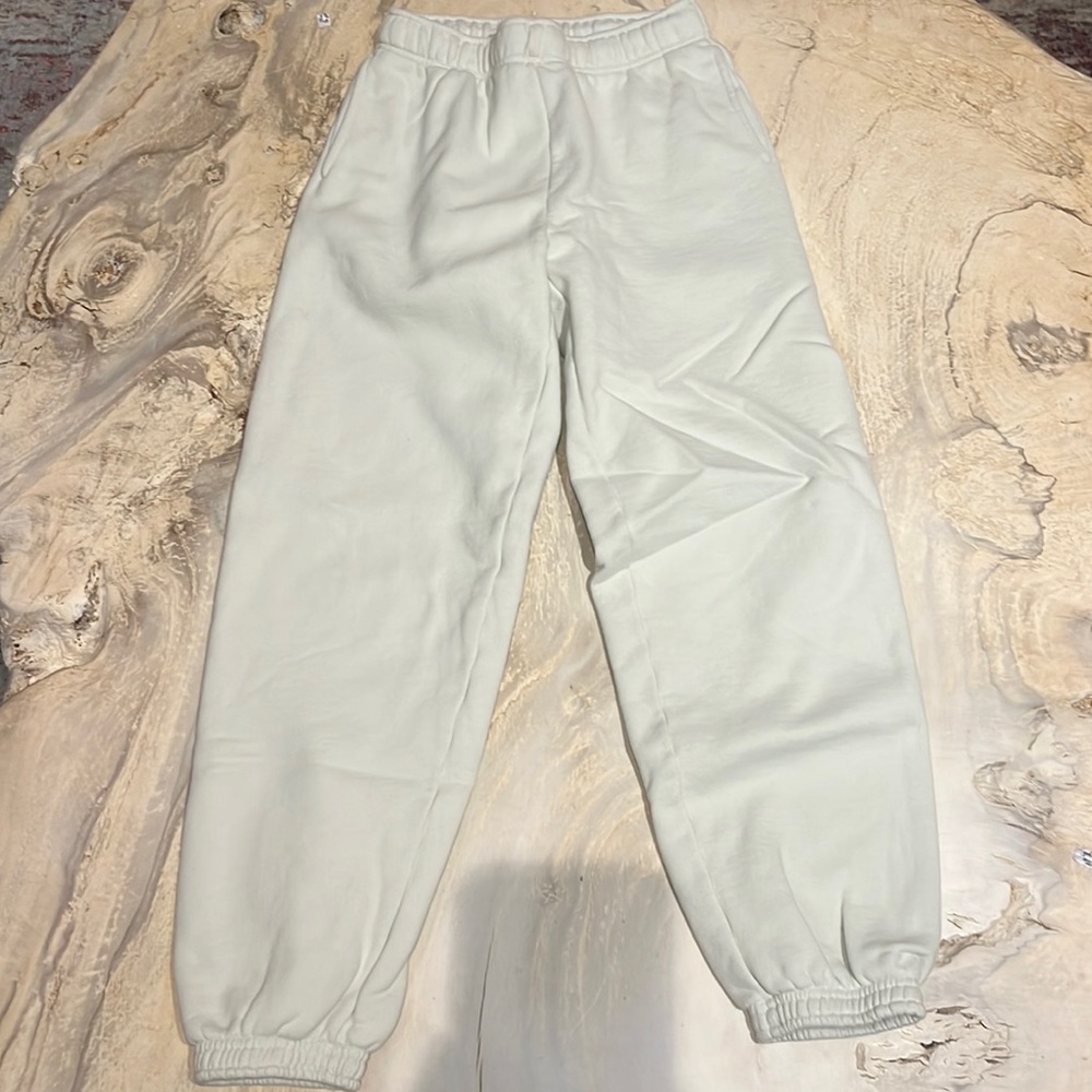 Aritzia sweatpants. I have matching hoodie!!!